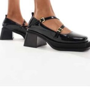 Elegant Black Patent Leather Mary Jane Shoes